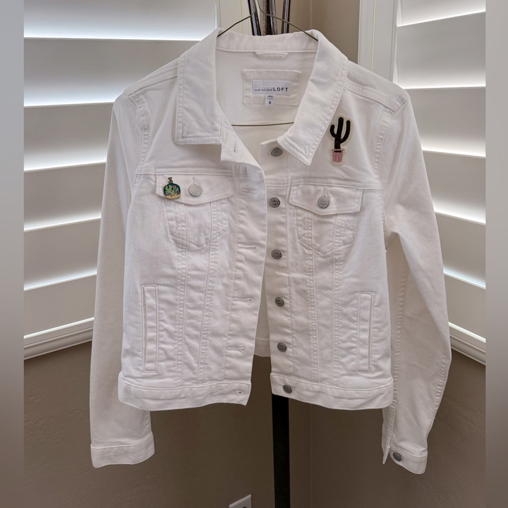 ANN TAYLOR LOFT WHITE DENIM TRUCKER JEAN JACKET SIZE S - Picture 3 of 8